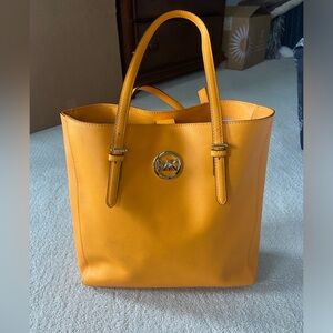 Michael Kors tote